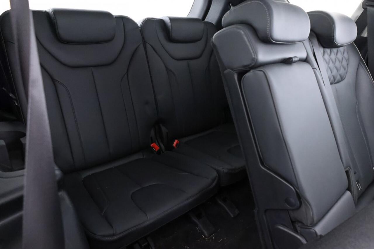 Hyundai SANTA FE 1.6 T-GDI PHEV Premium Sky | 7-Persoons | PANORAMADAK | LEDER | Full LED