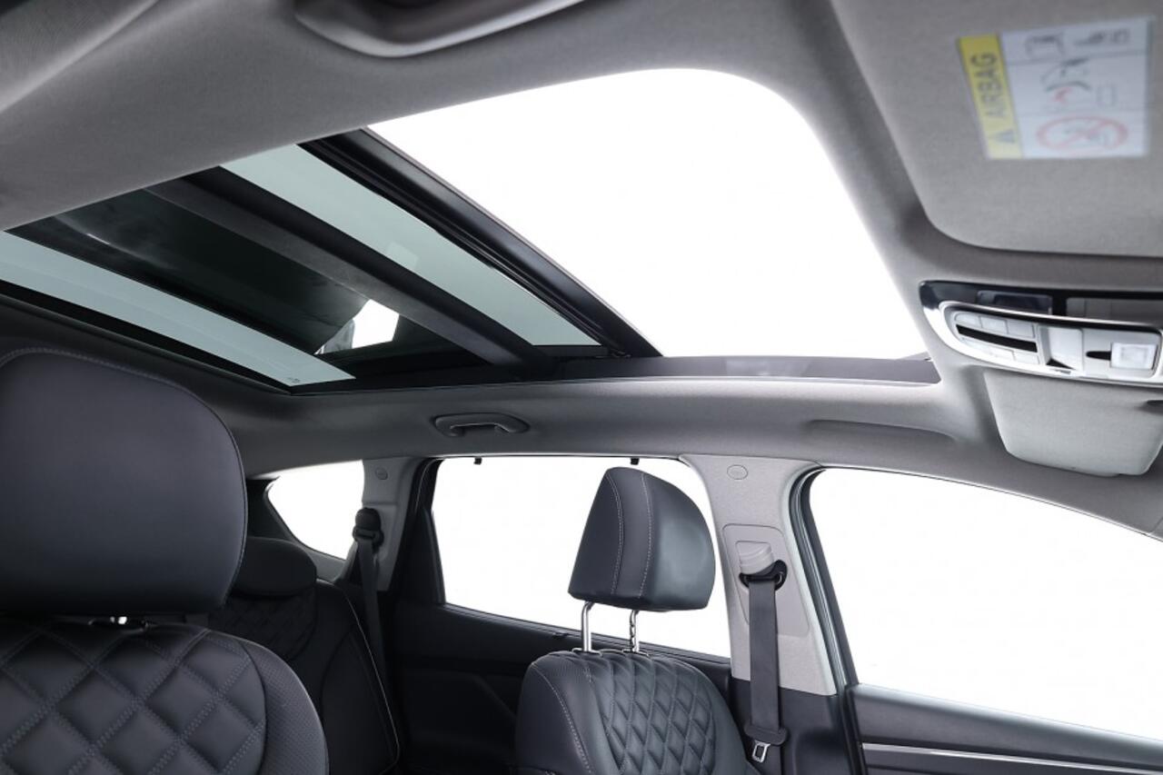 Hyundai SANTA FE 1.6 T-GDI PHEV Premium Sky | 7-Persoons | PANORAMADAK | LEDER | Full LED