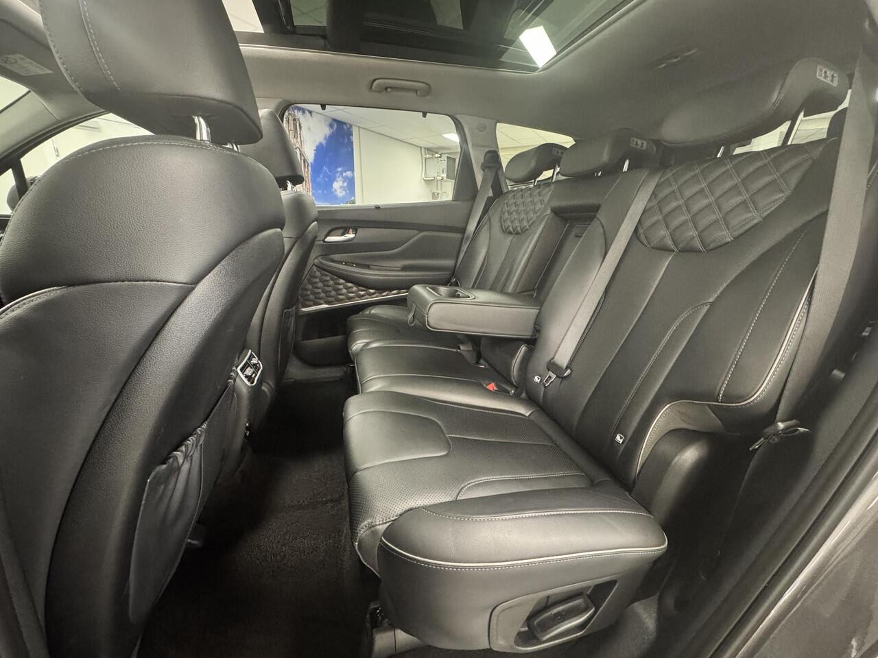 Hyundai SANTA FE 1.6 T-GDI PHEV Premium Sky 7 persoons | PANO | Camera | Fabr. garantie tot 07-2028