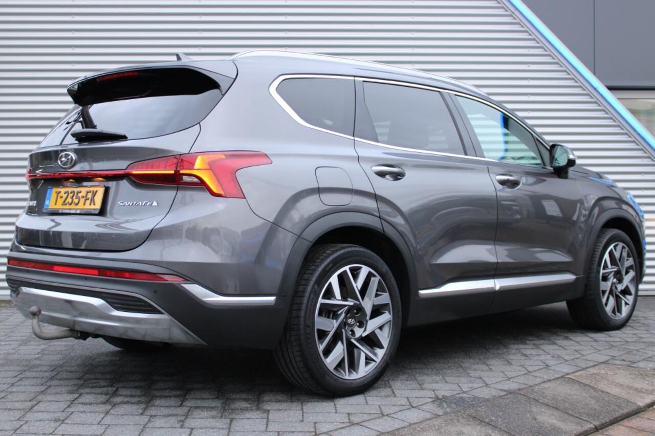 Hyundai SANTA FE 1.6 T-GDI PHEV Premium | 7P | Trekhaak | Vol Leder | 19 Inch |