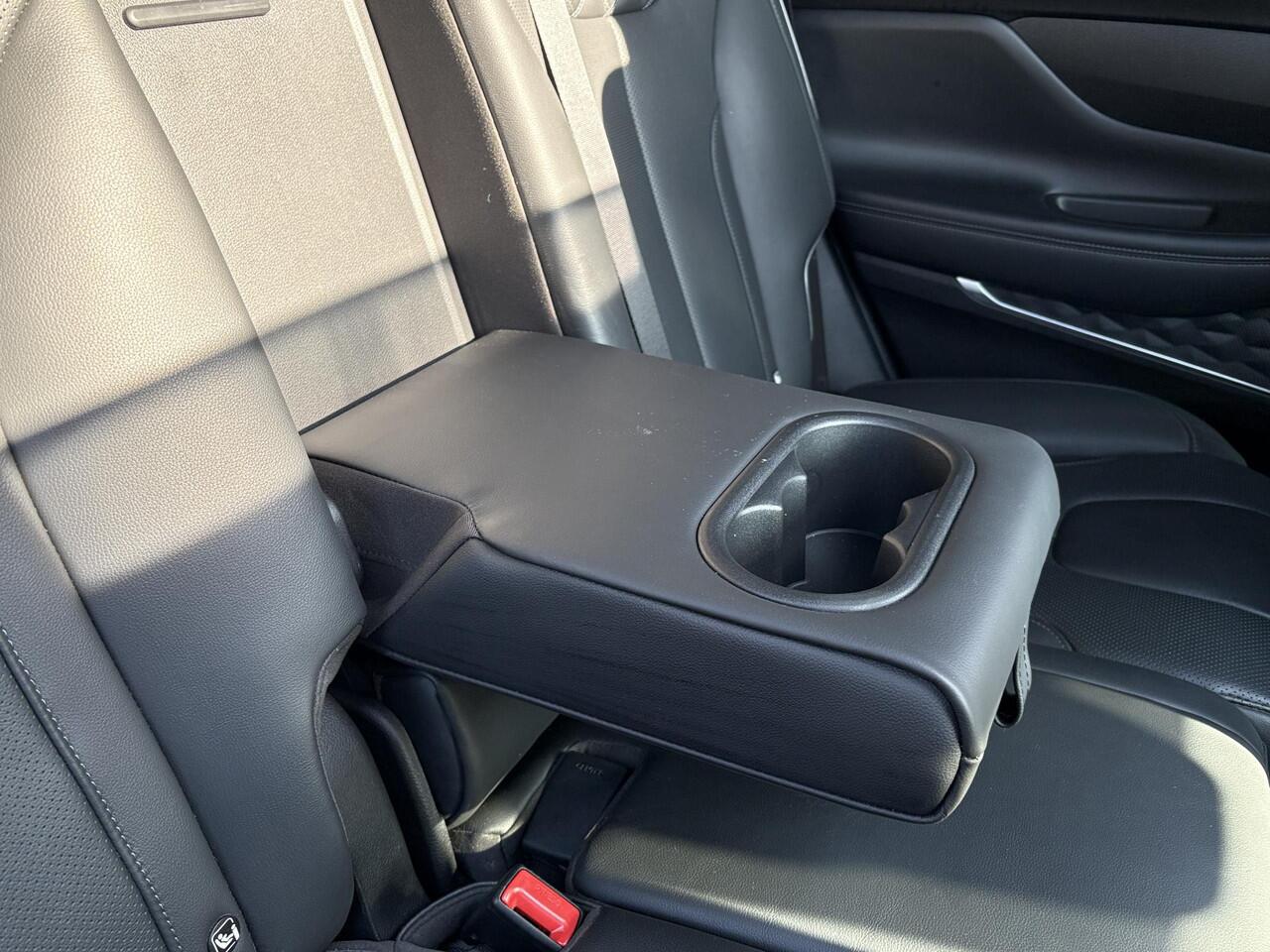 Hyundai SANTA FE 1.6 T-GDI PHEV Premium Sky 7p. | Afneembare trekhaak | Panoramadak | Stoelverwarming | Adaptive cruise control | Camera | KRELL