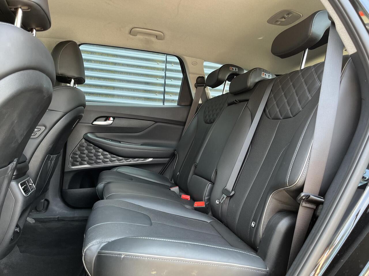 Hyundai SANTA FE Comfort Smart 1.6 T-GDI PHEV 265pk | 7-PERSOONS | LEDEREN BEKLEDING | NAVI | APPLE CARPLAY / ANDROID AUTO |