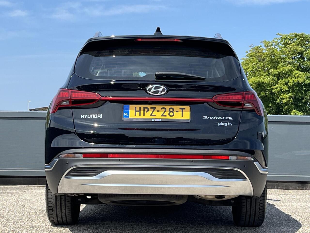 Hyundai SANTA FE Comfort Smart 1.6 T-GDI PHEV 265pk | 7-PERSOONS | LEDEREN BEKLEDING | NAVI | APPLE CARPLAY / ANDROID AUTO |