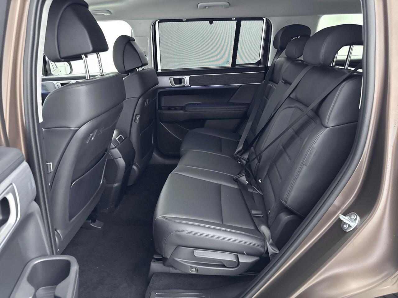 Hyundai SANTA FE 1.6 T-GDI HEV Premium 7p. | Nieuw, snel leverbaar | ¤ 1.000,- VOORDEEL!