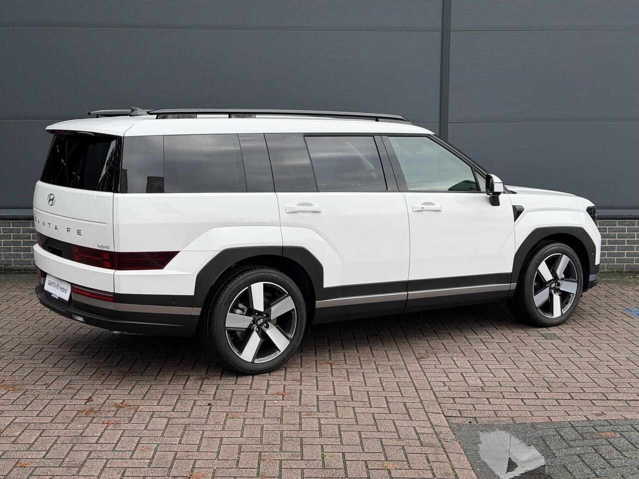 Hyundai SANTA FE 1.6 T-GDI HEV Premium 7p. / ¤7500,- Inruilvoordeel In Prijs Verrekend / Rijklaarprijs / Direct Leverbaar / Nieuw uit Voorraad /