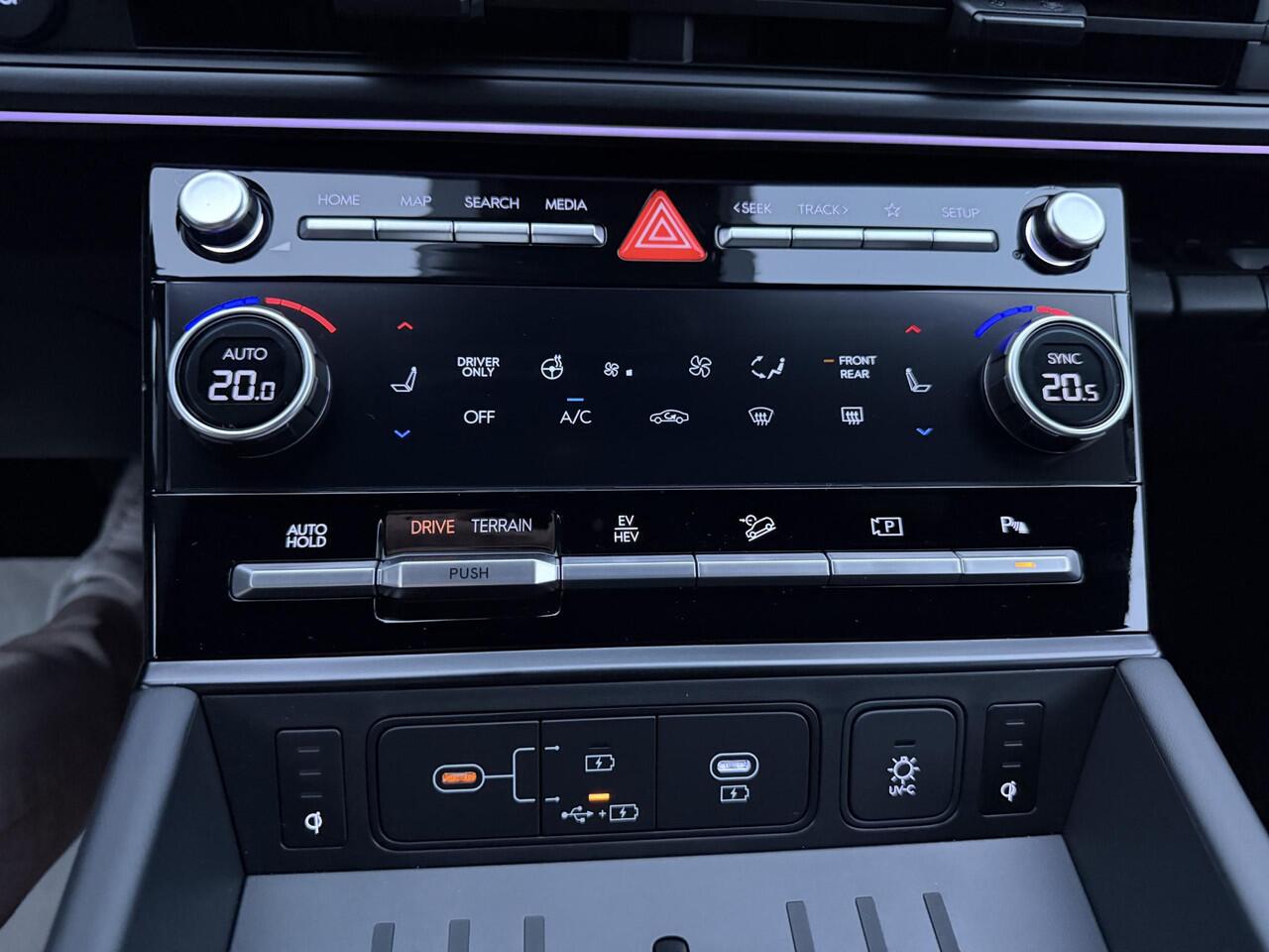 Hyundai SANTA FE 1.6 T-GDI PHEV Black Line 4WD 7p. Full options