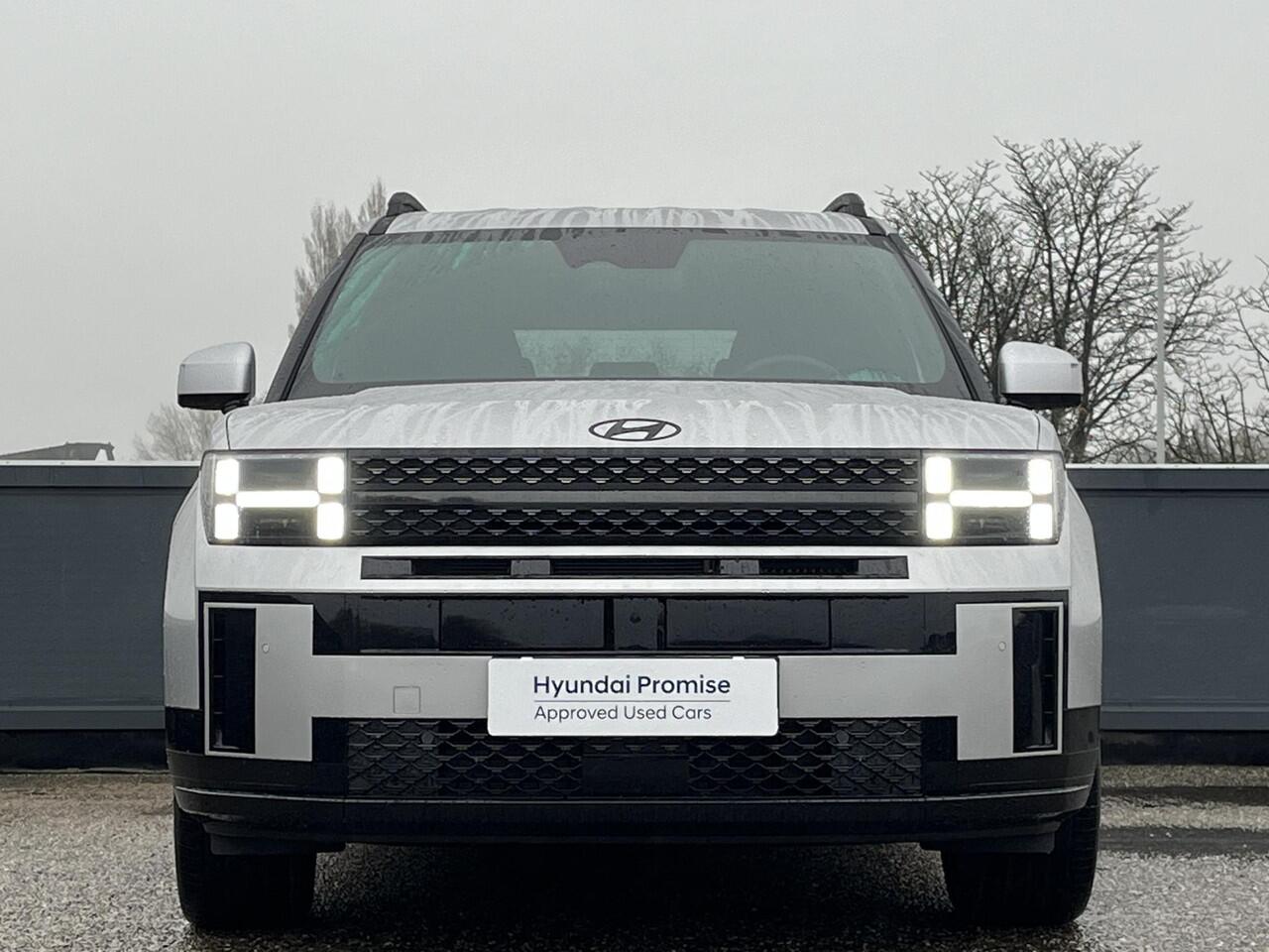 Hyundai SANTA FE 1.6 T-GDI PHEV Black Line 4WD 7p. | Lederen bekleding incl memory | Black Pack | Blind-spot View Monitor | 20'' lmv Dark tone lmv | Bose |