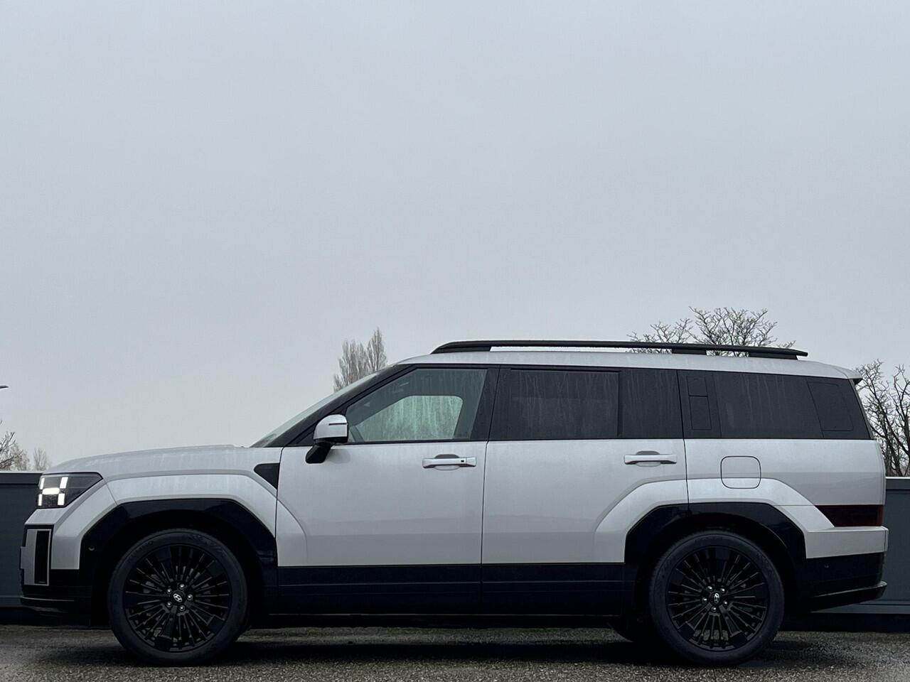 Hyundai SANTA FE 1.6 T-GDI PHEV Black Line 4WD 7p. | Lederen bekleding incl memory | Black Pack | Blind-spot View Monitor | 20'' lmv Dark tone lmv | Bose |