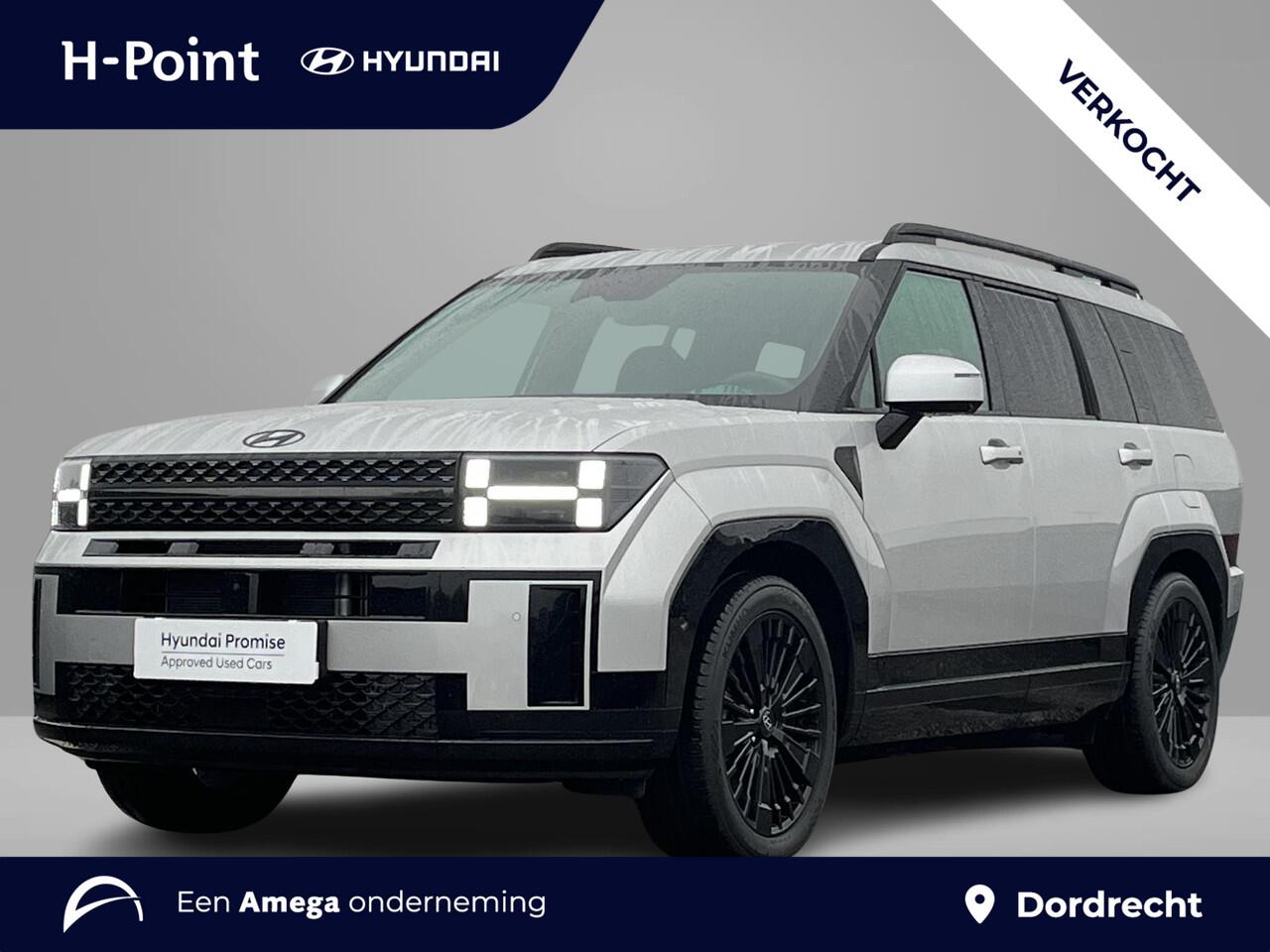 Hyundai SANTA FE Black Line 1.6 T-GDI PHEV 252pk 4WD | 7-PERSOONS | LEDEREN BEKLEDING INCL MEMORY | BLACK PACK | BLIND-SPOT VIEW MONITOR | 20'' LMV DARK TONE LM-VELGEN | BOSE AUDIO |