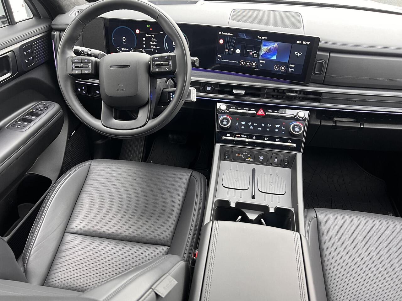 Hyundai SANTA FE Black Line 1.6 T-GDI PHEV 252pk 4WD | 7-PERSOONS | LEDEREN BEKLEDING INCL MEMORY | BLACK PACK | BLIND-SPOT VIEW MONITOR | 20'' LMV DARK TONE LM-VELGEN | BOSE AUDIO |