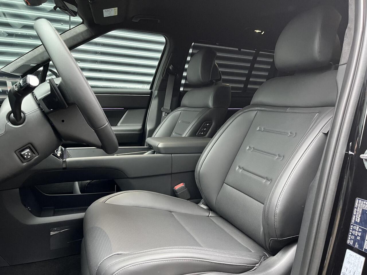 Hyundai SANTA FE Black Line 1.6 T-GDI PHEV 252pk 4WD | 7-PERSOONS | LEDEREN BEKLEDING INCL MEMORY | BLACK PACK | BLIND-SPOT VIEW MONITOR | 20'' LMV DARK TONE LM-VELGEN | BOSE AUDIO |