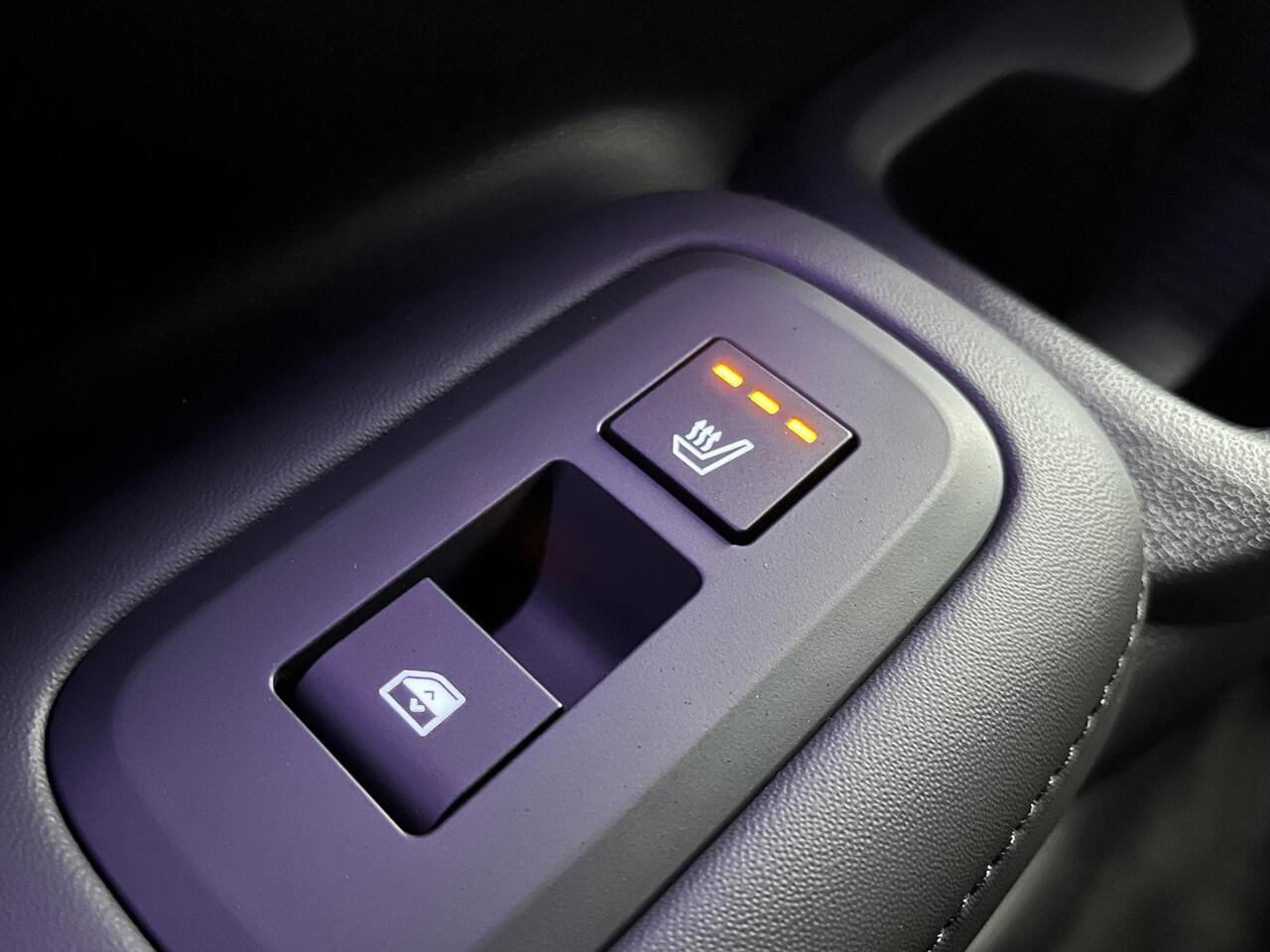 Hyundai SANTA FE Black Line 1.6 T-GDI PHEV 252pk 4WD | 7-PERSOONS | LEDEREN BEKLEDING INCL MEMORY | BLACK PACK | BLIND-SPOT VIEW MONITOR | 20'' LMV DARK TONE LM-VELGEN | BOSE AUDIO |