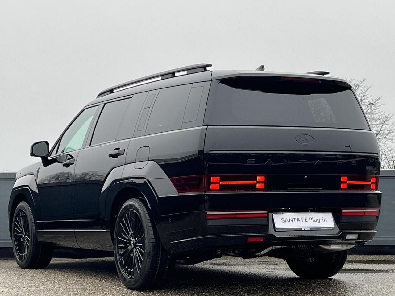 Hyundai SANTA FE 1.6 T-GDI PHEV Black Line 4WD 7p. | ¤3.525 KORTING | DIRECT LEVERBAAR |