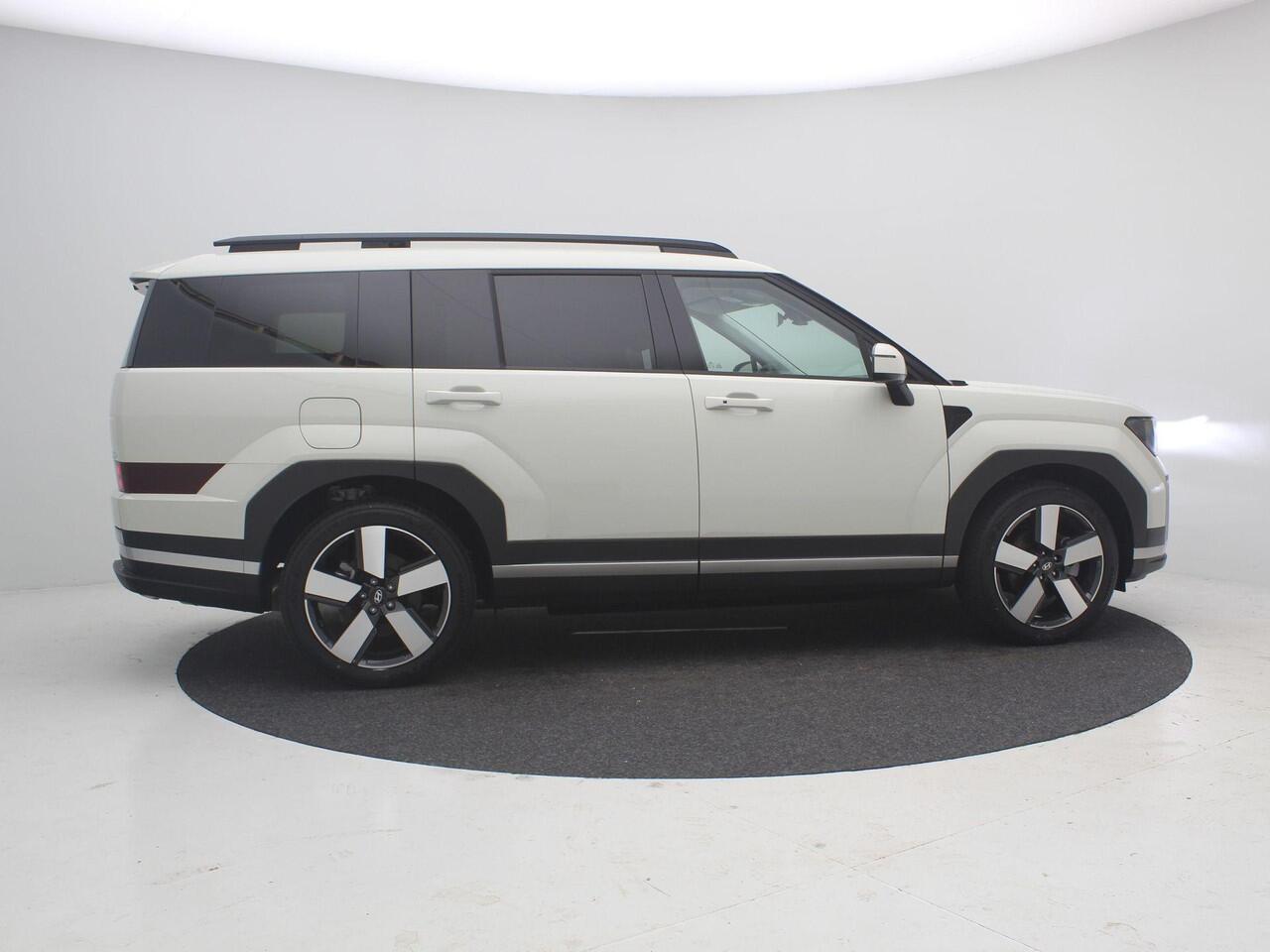 Hyundai SANTA FE 1.6 T-GDI PHEV Comfort Smart 4WD 7p. / 7 persoons / Navigatie / 1010KG Trekgewicht / Keyless Entry & Start&Go / Achteruitrijcamera / Parkeersensoren / Full Option /