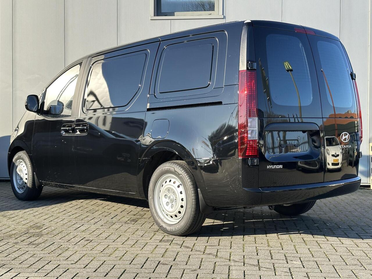 Hyundai Staria 1.6 T-GDI HEV / Navigatie / Climate Control / Zijwind Assistent / DAB Radio / Achteruitrijcamera /