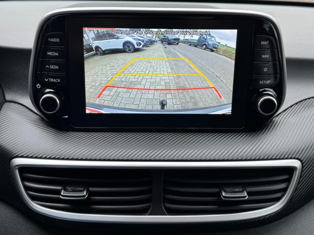 Hyundai TUCSON 1.6 GDI 132PK FACELIFT NAVI CAMERA TREKHAAK CARPLAY AIRCO LMV PDC