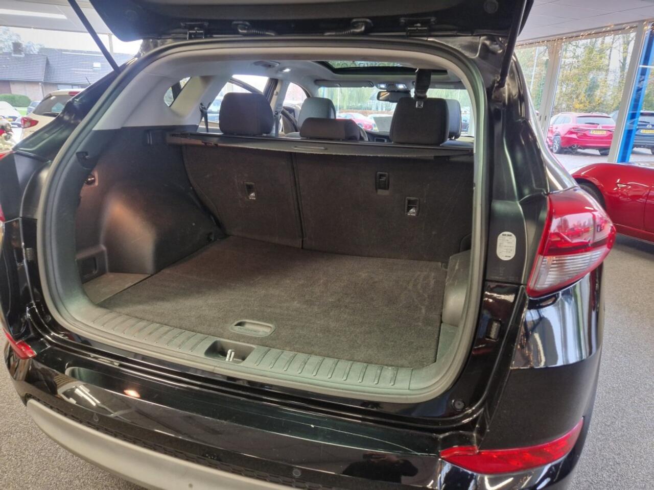 Hyundai TUCSON 1.6 T-GDI 177pk Comfort, Panoramadak, Trekhaak, Navi, Camera