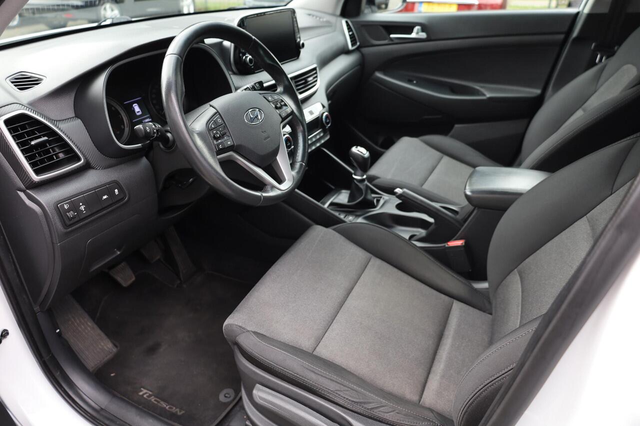 Hyundai TUCSON 1.6 GDI Comfort CAMERA CARPLAY STOELVERWARMING NAVI DAB CRUISE CLIMA HILL-HOLD START-STOP PDC 17''LMV