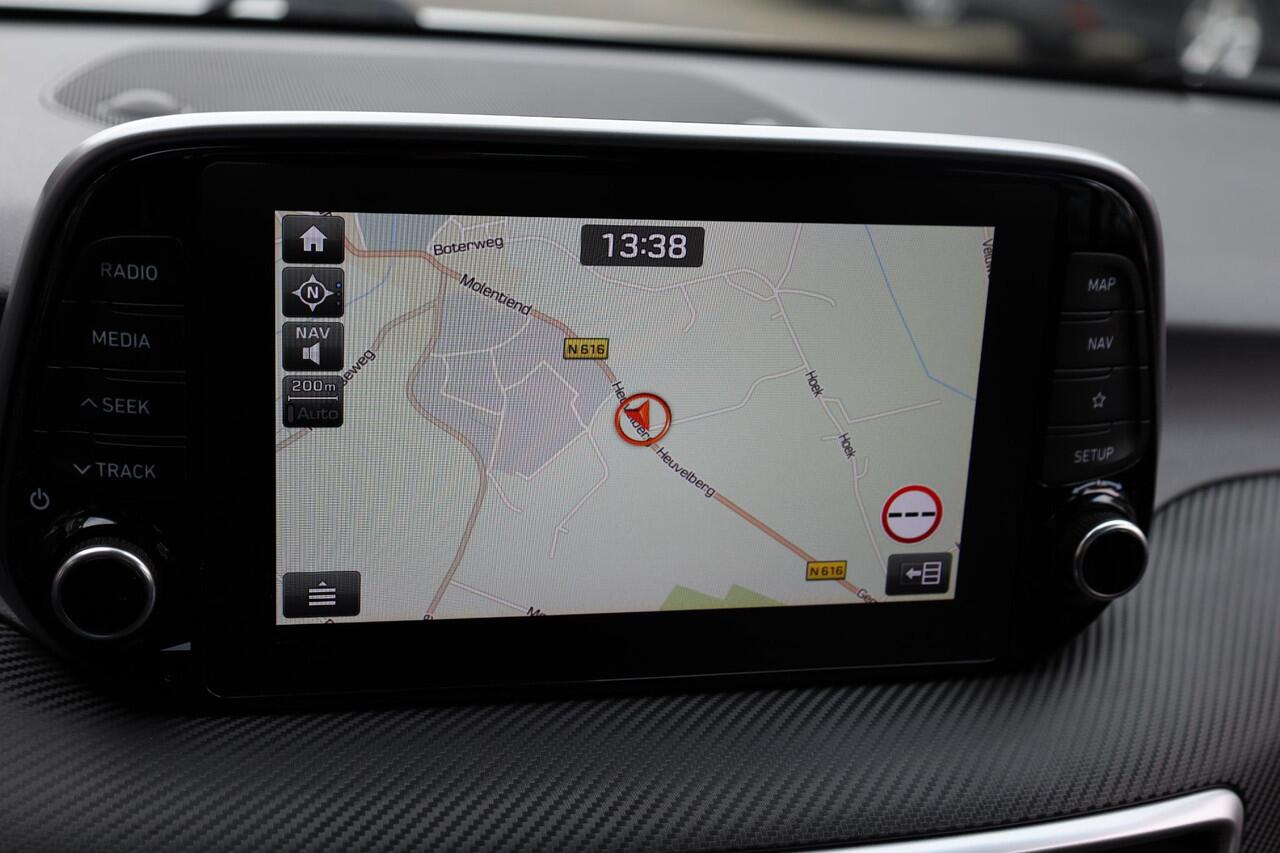 Hyundai TUCSON 1.6 GDI Comfort CAMERA CARPLAY STOELVERWARMING NAVI DAB CRUISE CLIMA HILL-HOLD START-STOP PDC 17''LMV