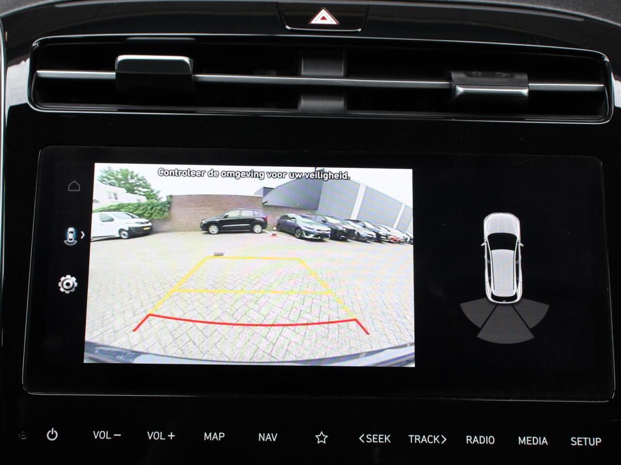 Hyundai TUCSON 1.6 T-GDI PHEV Comfort 4WD Climate control Cruise control Parkeersensoren achter Achteruitrij camera Navigatie LED Apple Carplay/ Android Auto