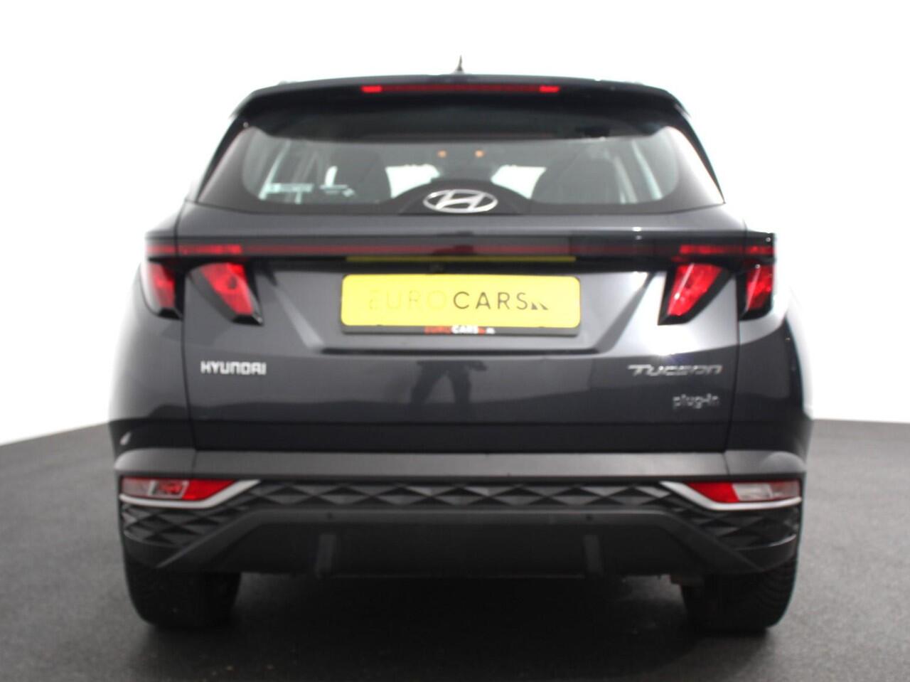 Hyundai TUCSON 1.6 T-GDI PHEV Comfort 4WD Climate control Cruise control Parkeersensoren achter Achteruitrij camera Navigatie LED Apple Carplay/ Android Auto