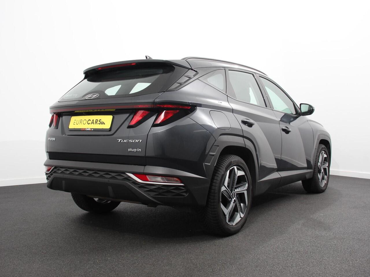 Hyundai TUCSON 1.6 T-GDI PHEV Comfort 4WD Climate control Cruise control Parkeersensoren achter Achteruitrij camera Navigatie LED Apple Carplay/ Android Auto