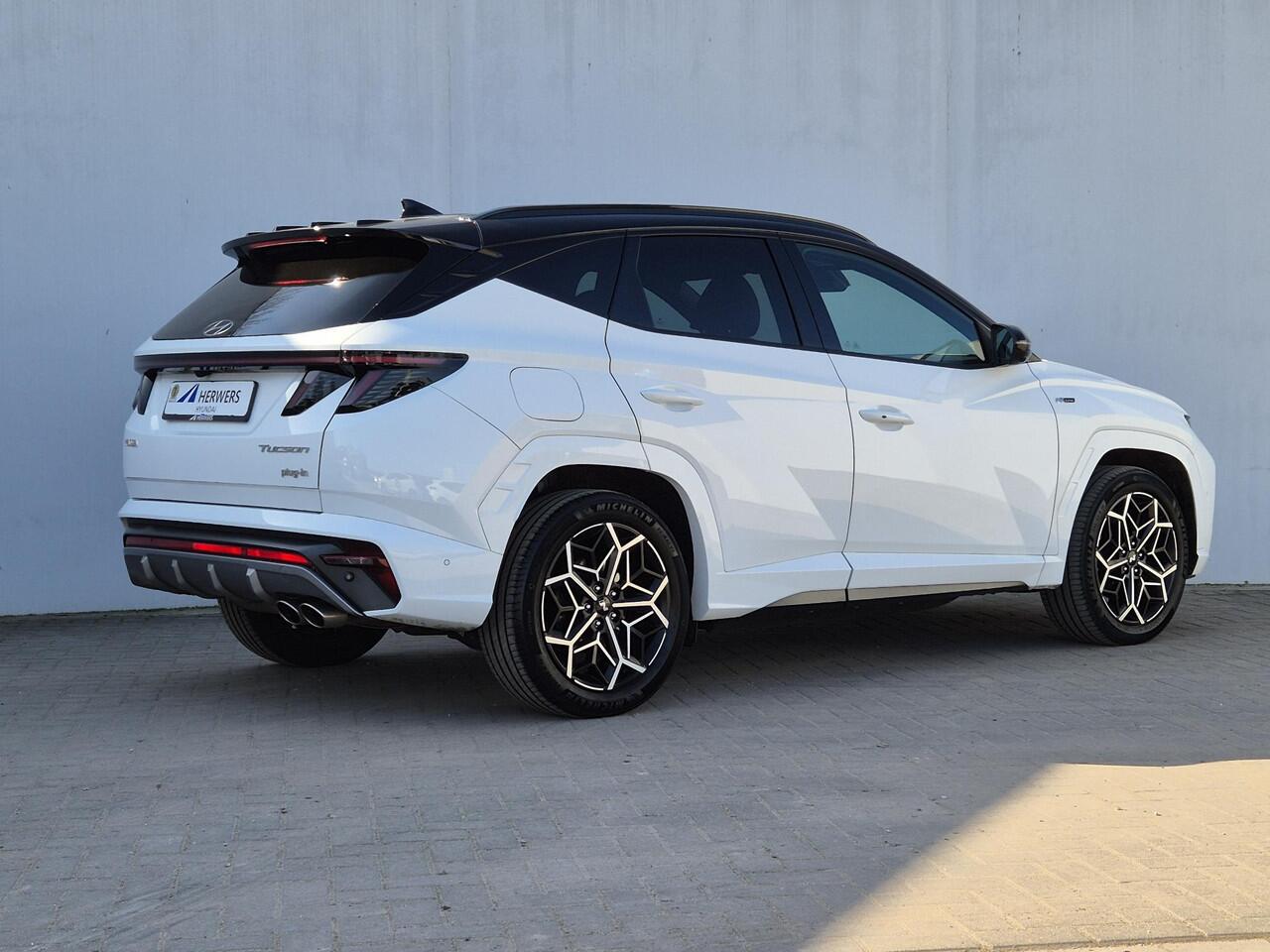 Hyundai TUCSON 1.6 T-GDI PHEV N Line 4WD Automaat / Rondomzicht camera / Apple Carplay Android Auto / Adaptief cruise control / Trekgewicht 1350 Kg / Stuur- en Stoelverwarming / Elektrisch bedienbare stoelen - achterklep /