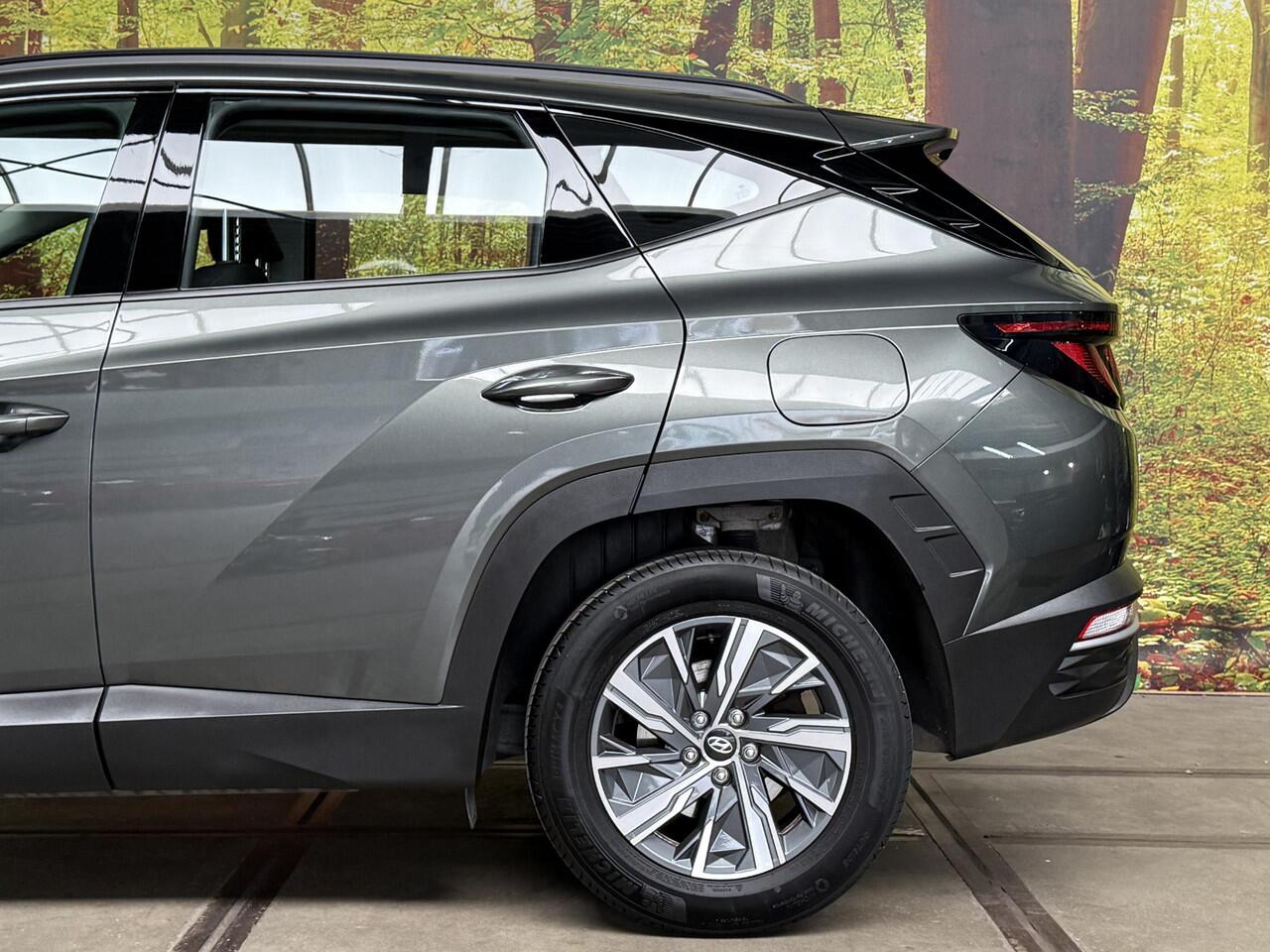 Hyundai TUCSON 1.6 T-GDI HEV i-Motion Hybrid Automaat Navi Camera LED Trekhaak PDC Cruise Control 17 Inch