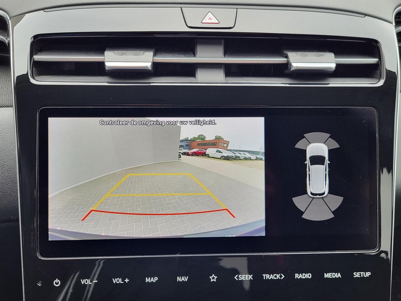 Hyundai TUCSON 1.6 T-GDI PHEV Comfort Smart 4WD Automaat / Apple Carplay Android auto / Stuur-, en Stoelverwarming / Trekgewicht 1350 kg / Achteruitrijcamera / Keyless Entry/Start / Adaptief CC / Elektrische achterklep /