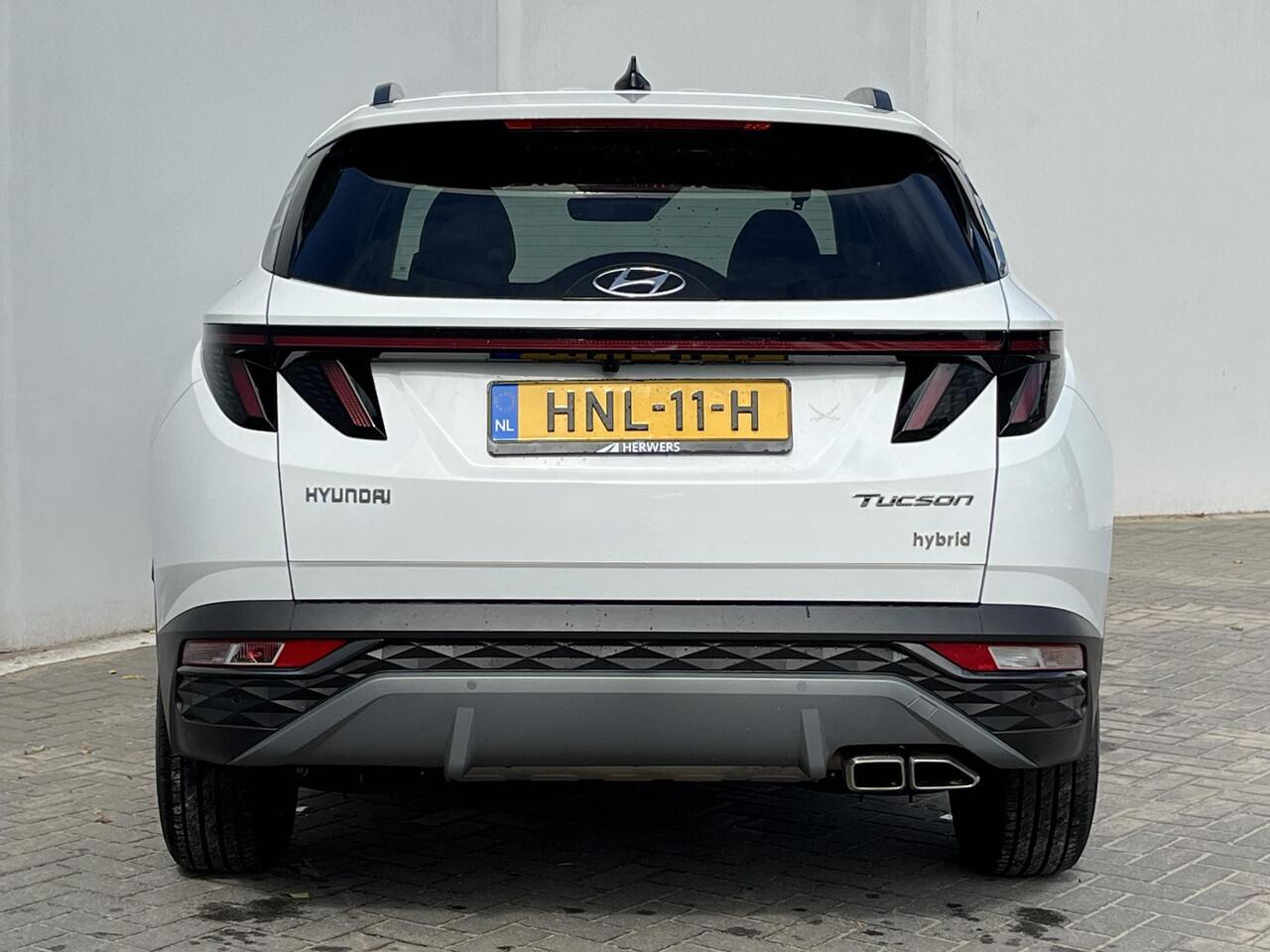 Hyundai TUCSON 1.6 T-GDI HEV 230 PK Premium / Duurste uitvoering / Trekgewicht 1650 kg / Apple Carplay Android Auto / Stuur- en Stoelverwarming / Rondomzicht camera / Climate Control / Stoelventilatie voor /