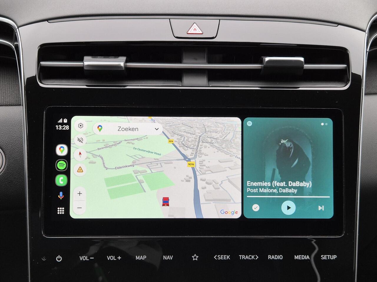 Hyundai TUCSON 1.6 T-GDI HEV 230 PK Premium / Duurste uitvoering / Trekgewicht 1650 kg / Apple Carplay Android Auto / Stuur- en Stoelverwarming / Rondomzicht camera / Climate Control / Stoelventilatie voor /