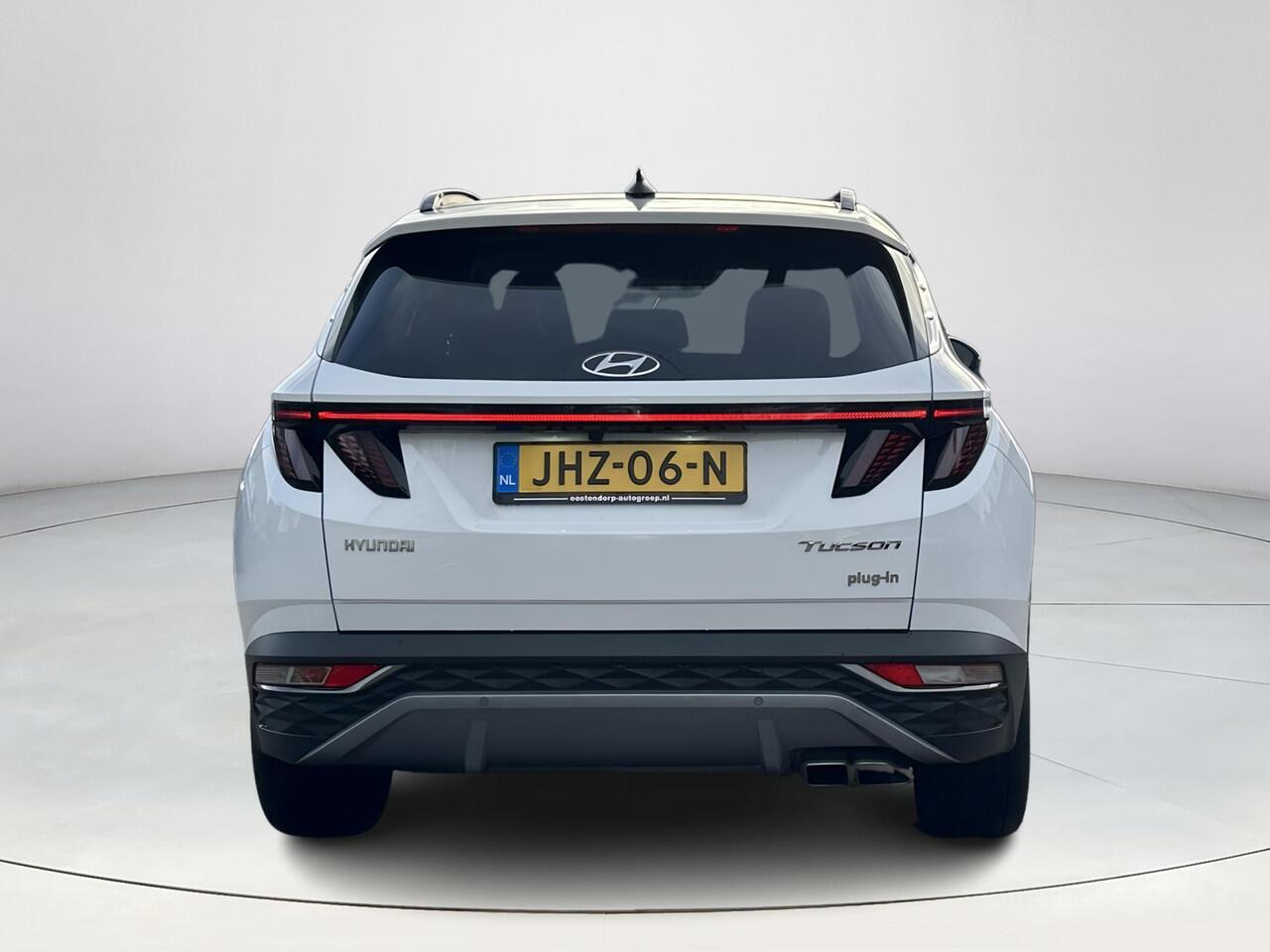 Hyundai TUCSON 1.6 T-GDI PHEV Premium Sky 4WD | Stoelverwarming/verkoeling | Stuurverwarming | Schuif-kantel dak | Lederen bekleding | 2e zit-rij bankverwarming | 360graden camera | 3-zone klimaatcontrole | Elektrische geheugen stoelen | KRELL- premium audiosysteem |