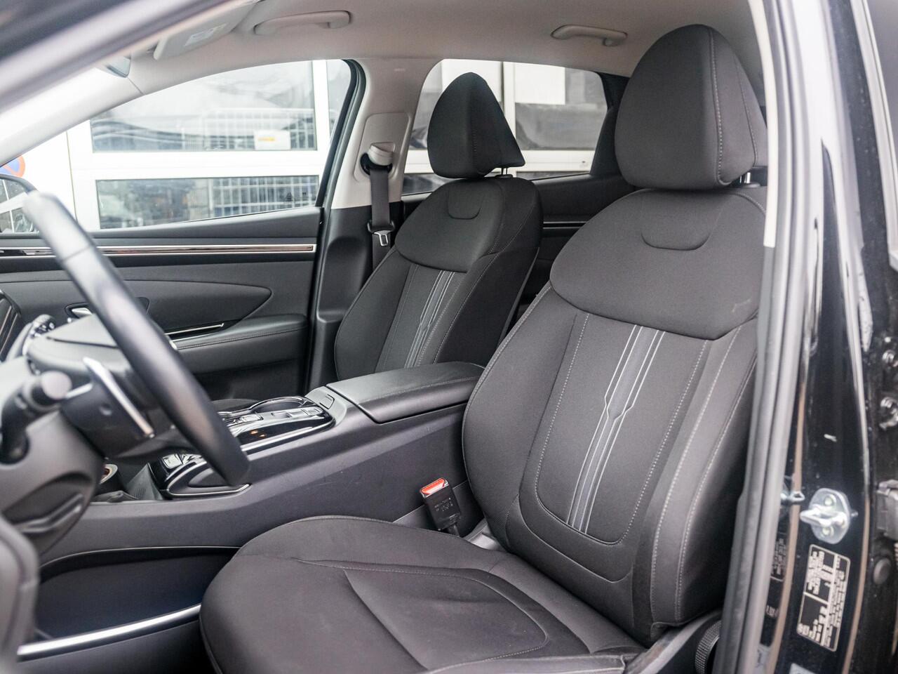 Hyundai TUCSON 1.6 T-GDI PHEV Comfort Smart 4WD l Stoel Stuurverwarming l Navigatie l Android auto en Apple Carplay l Trekhaak