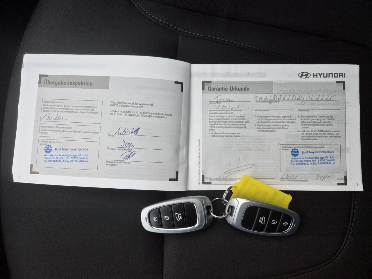 Hyundai TUCSON 1.6 T-GDI PHEV Plug-in Comfort Smart 4WD Automaat / Accu SOH 100% / Fabrieksgarantie tot 10-2026 / Dealer onderhouden / Trekgewicht 1350 kg / EAER bereik 62 km bereik stad 74 km / Apple Carplay Android Auto / Adaptief CC /