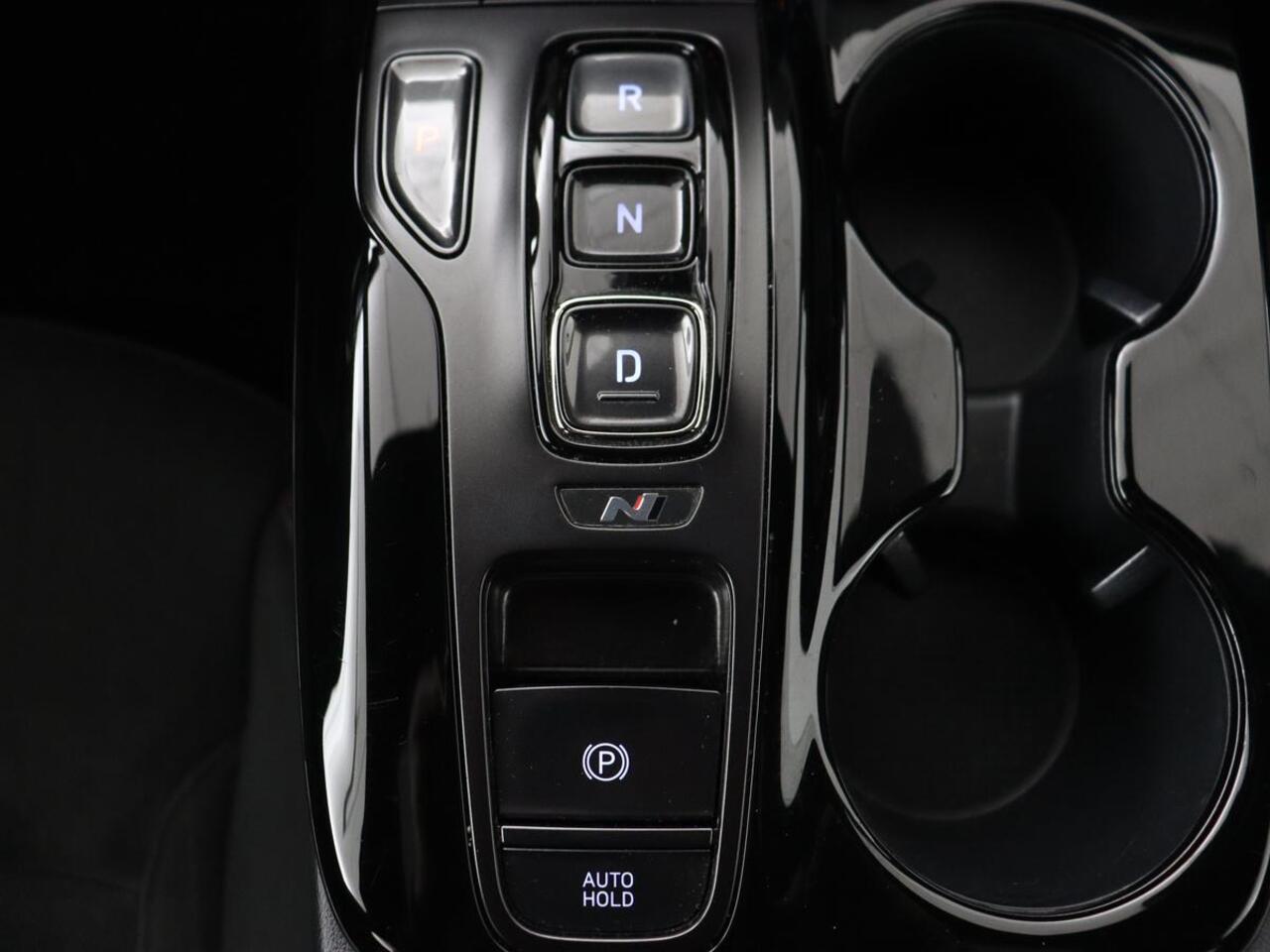 Hyundai TUCSON 1.6 T-GDI PHEV N Line Sky 4WD | Panoramadak | Leder/Alcantara | Stoelverwarming | Camera | Carplay | Stuurverwarming | Keyless | Full LED | Navigatie | 19'' lichtmetalen velgen | Plug In