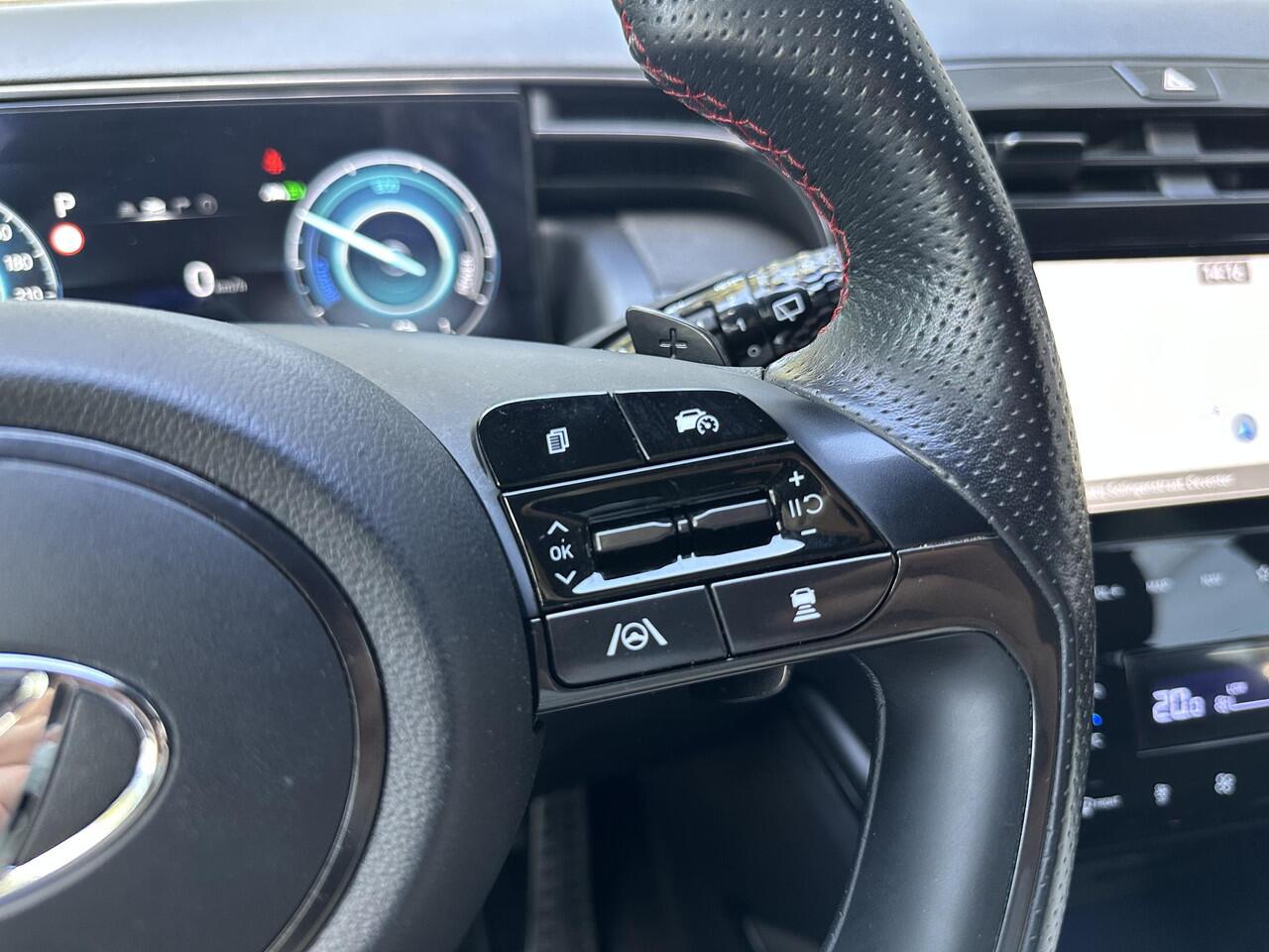 Hyundai TUCSON 1.6 T-GDI PHEV N Line 4WD / tot 10-2026 Fabrieksgarantie / Dealer onderhouden / Trekgewicht 1.350 Kg / Accu SoH 100% / Camera / Adaptief CC / Stuur- en Stoelverwarming / Elektrische klep / Apple Carplay Android Auto /