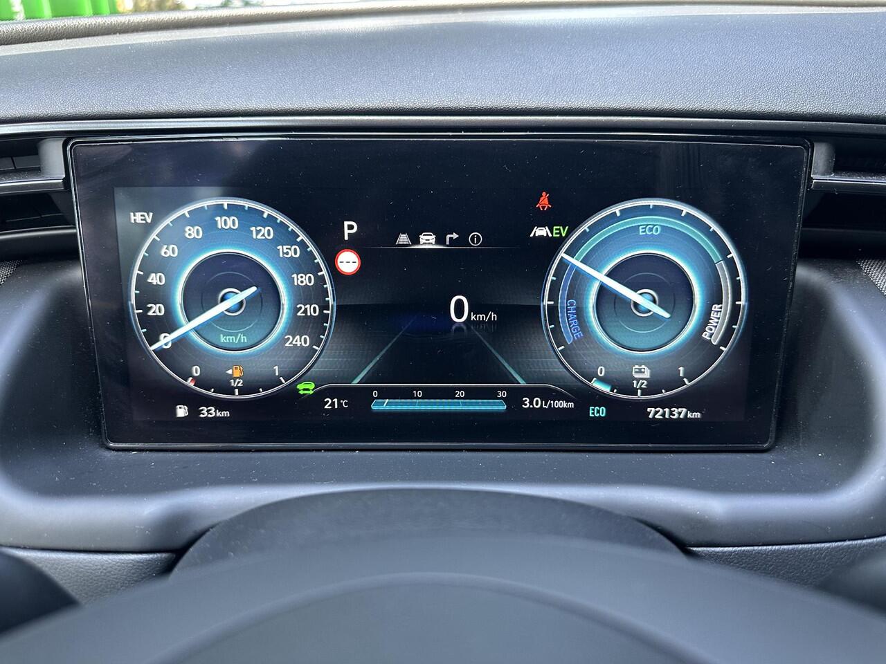 Hyundai TUCSON 1.6 T-GDI PHEV N Line 4WD / tot 10-2026 Fabrieksgarantie / Dealer onderhouden / Trekgewicht 1.350 Kg / Accu SoH 100% / Camera / Adaptief CC / Stuur- en Stoelverwarming / Elektrische klep / Apple Carplay Android Auto /