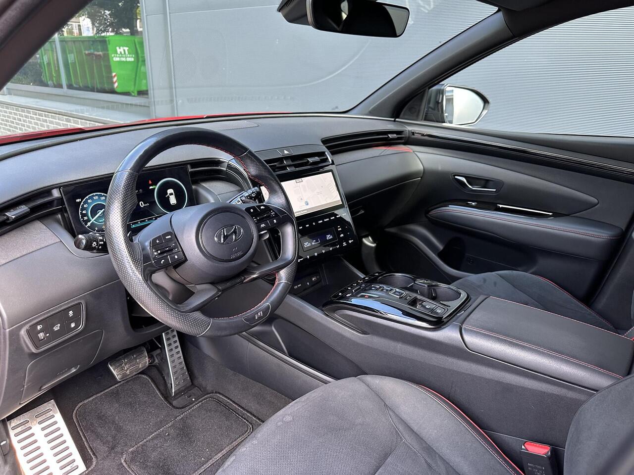 Hyundai TUCSON 1.6 T-GDI PHEV N Line 4WD / tot 10-2026 Fabrieksgarantie / Dealer onderhouden / Trekgewicht 1.350 Kg / Accu SoH 100% / Camera / Adaptief CC / Stuur- en Stoelverwarming / Elektrische klep / Apple Carplay Android Auto /