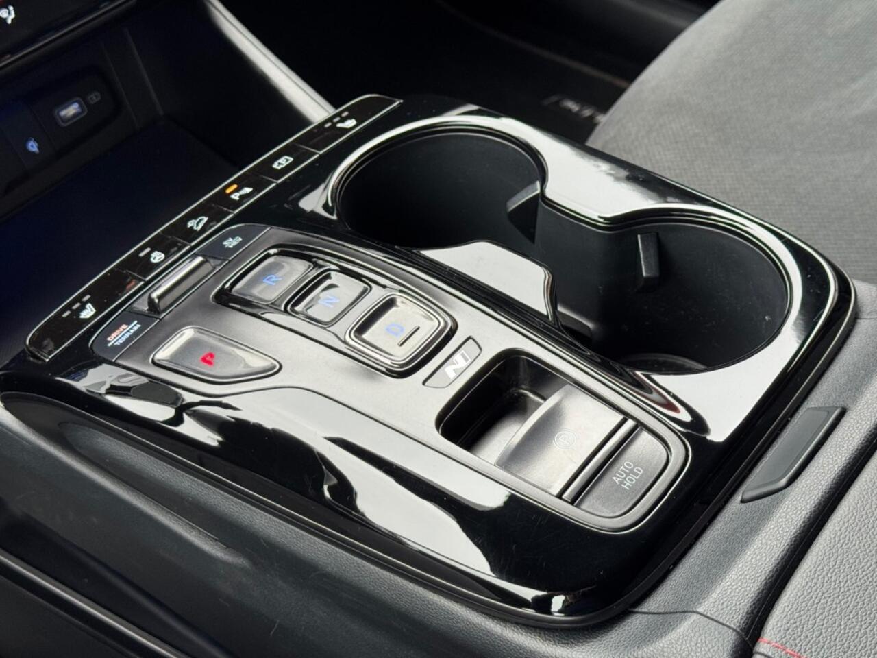 Hyundai TUCSON 1.6 T-GDI N-LINE PHEV 4WD 265PK AUT. HALF-LEER NAVI CAMERA CARPLAY