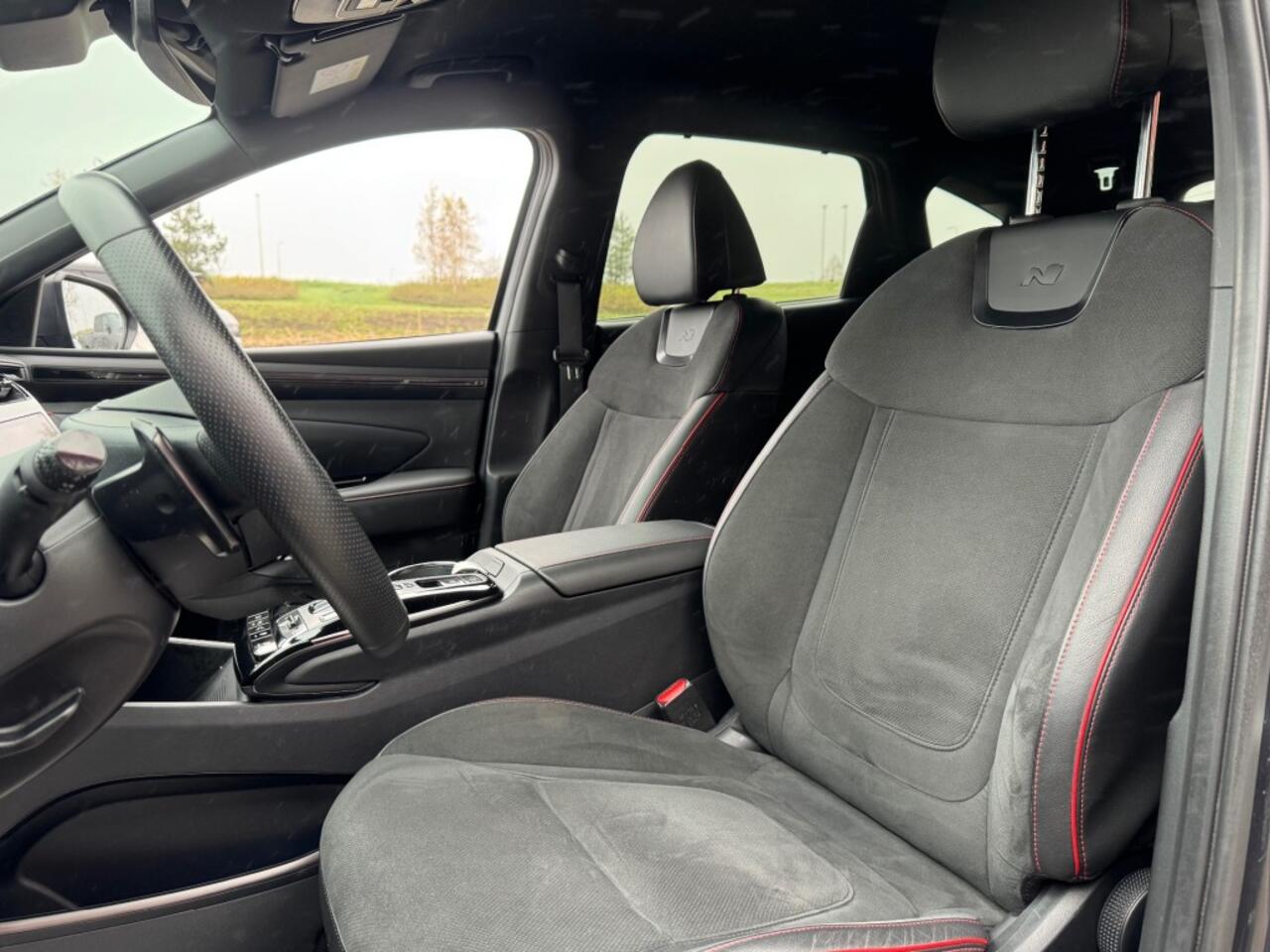 Hyundai TUCSON 1.6 T-GDI N-LINE PHEV 4WD 265PK AUT. HALF-LEER NAVI CAMERA CARPLAY