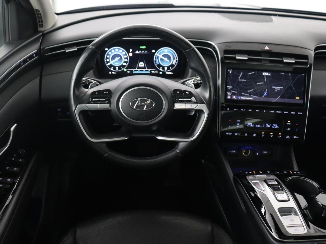 Hyundai TUCSON 1.6 T-GDI PHEV Premium Sky 4WD | Panoramadak | Stoelventilatie | Leder | 360 Camera | Adaptive cruise | Memory | Achterbankverwarming | Carplay | Full LED | Navigatie | Plug In