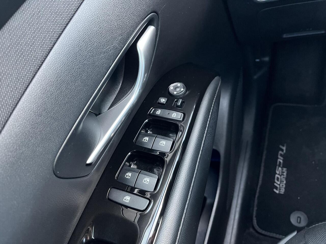 Hyundai TUCSON 1.6 T-GDI MHEV Comfort Smart / airco (automatisch) / Apple Carplay/Android Auto / cruise control adaptief met Stop&Go / trekhaak ( 1650 kg )