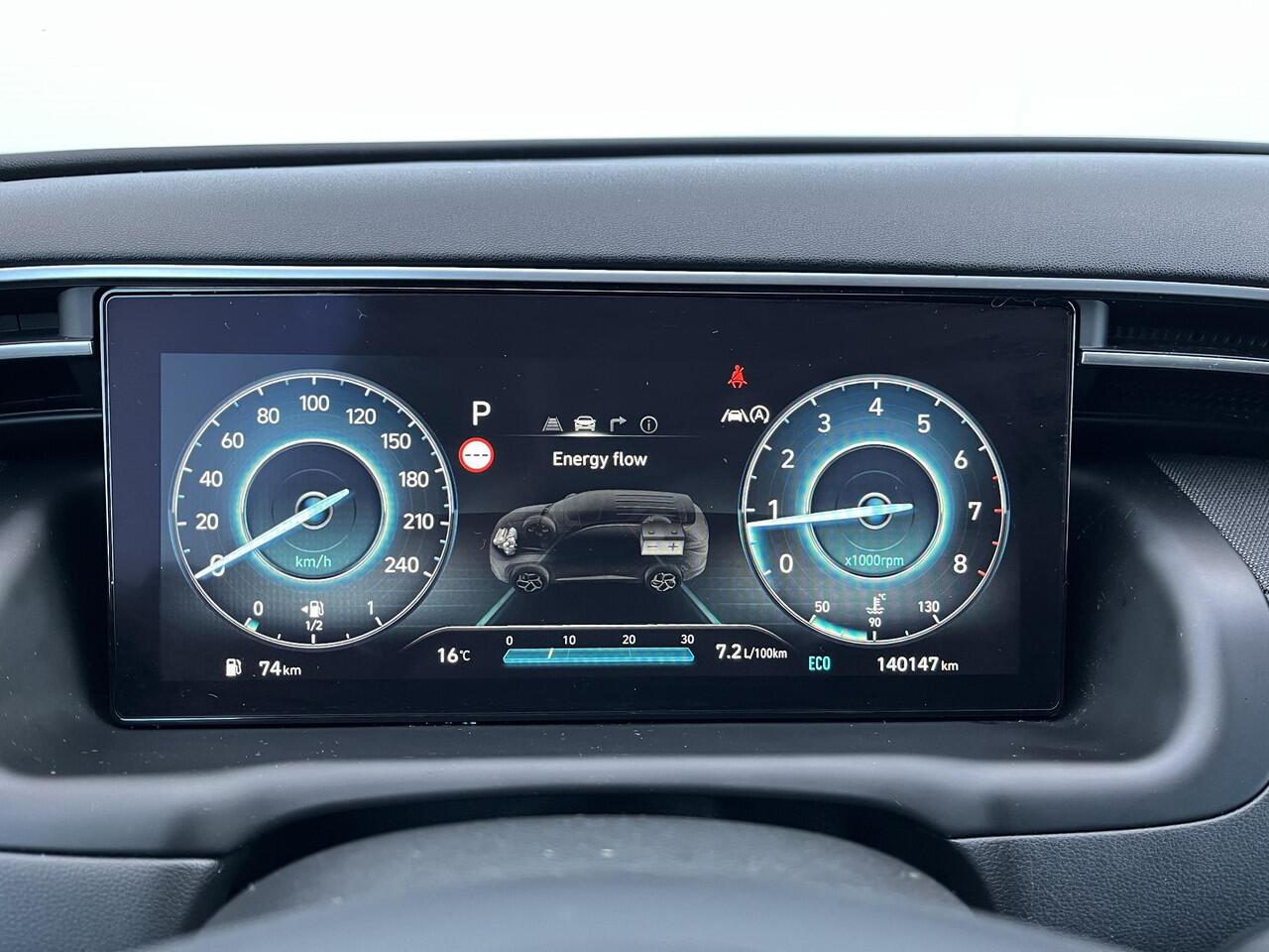 Hyundai TUCSON 1.6 T-GDI MHEV Comfort Smart / airco (automatisch) / Apple Carplay/Android Auto / cruise control adaptief met Stop&Go / trekhaak ( 1650 kg )