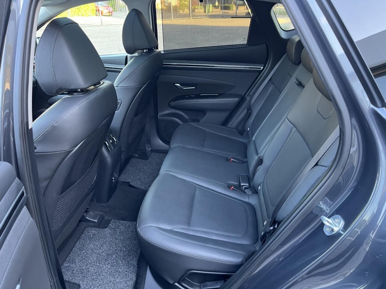 Hyundai TUCSON 1.6 T-GDI PHEV Premium Sky 4WD | Panorama dak | Camera | 1350kg