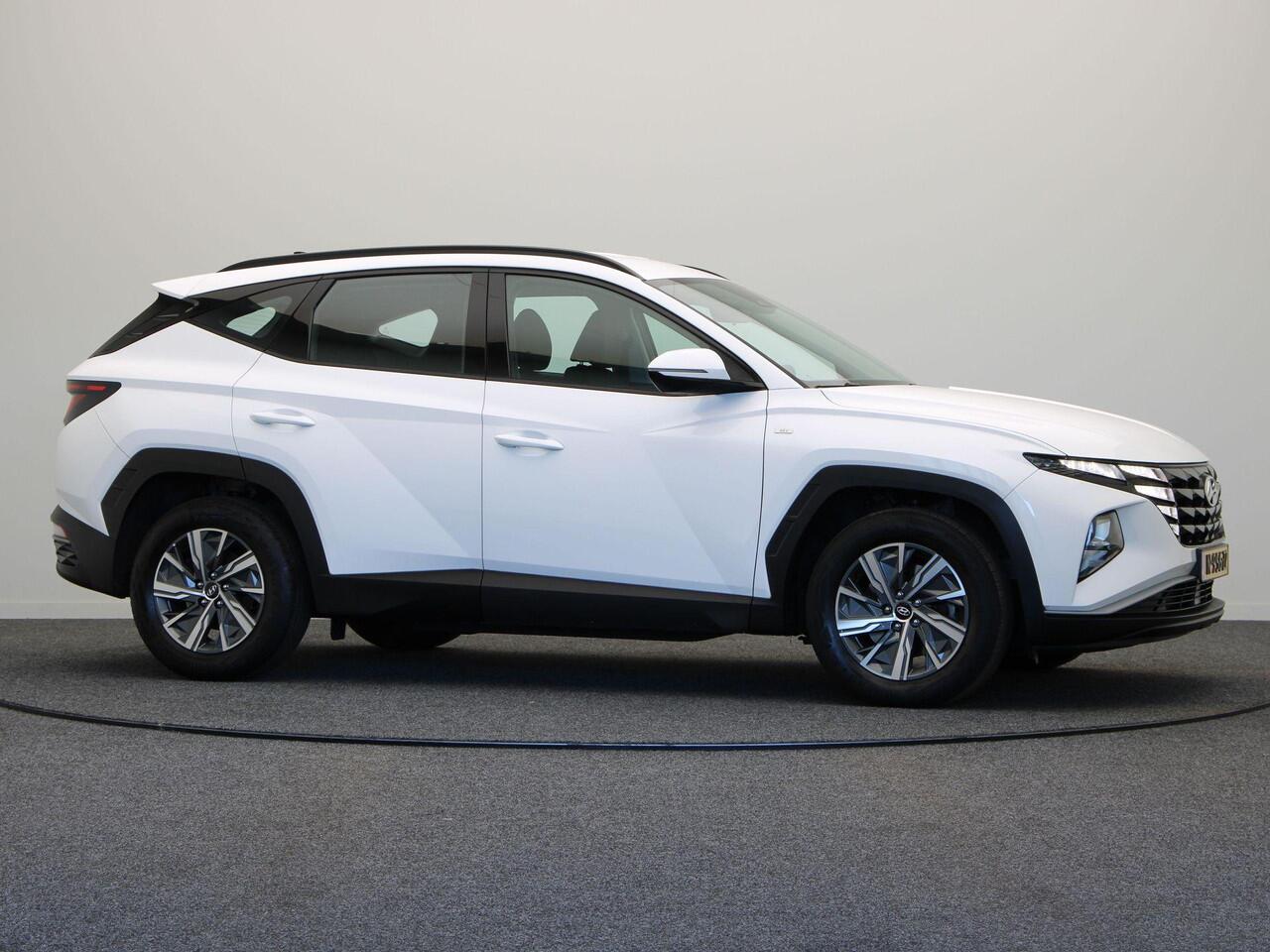 Hyundai TUCSON 1.6 T-GDI MHEV Comfort | Voorstoelen Verwarmd | Cruise Control Adaptief | 1650kg Trekgewicht | Apple Carplay & Android Auto |