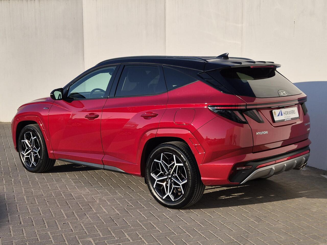 Hyundai TUCSON 1.6 T-GDI PHEV Plug-in N Line Edition 4WD Automaat / Trekgewicht 1350 kg / Apple Carplay Android Auto / Elektrische bedienbare achterklep / Achteruitrijcamera / Adaptief cruise control / Stuur-, en Stoelverwarming /