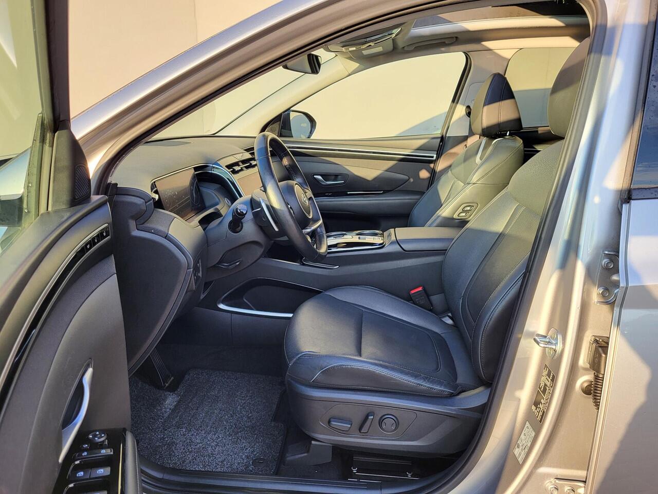 Hyundai TUCSON 1.6 T-GDI PHEV Premium Sky 4WD Automaat / Dealer onderhouden / Trekgewicht 1.350 kg / Panoramadak / 360° camera / Krell Audio / Stuur,- achterbank,- en voorstoelverwarming / Geventileerde voorstoelen / Android Auto / Apple Carplay