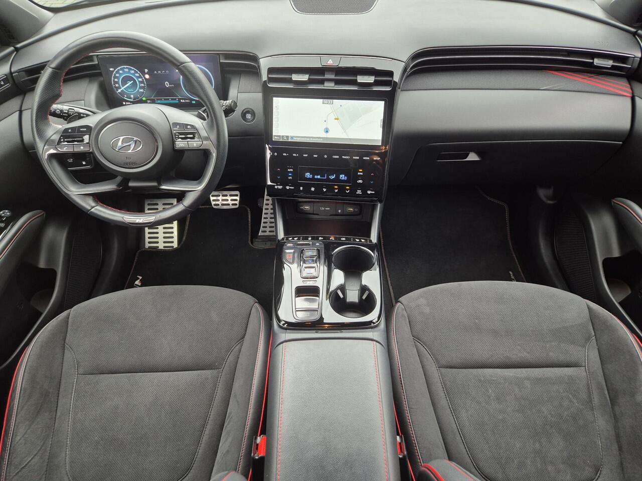 Hyundai TUCSON 1.6 T-GDI PHEV Plug-in N Line 4WD Automaat / Apple Carplay Android Auto / Trekgewicht 1350 kg / Elektrische achterklep / Stuur-, Stoel en Achterbankverwarming / Rondomzicht camera / Stoelventilatie /