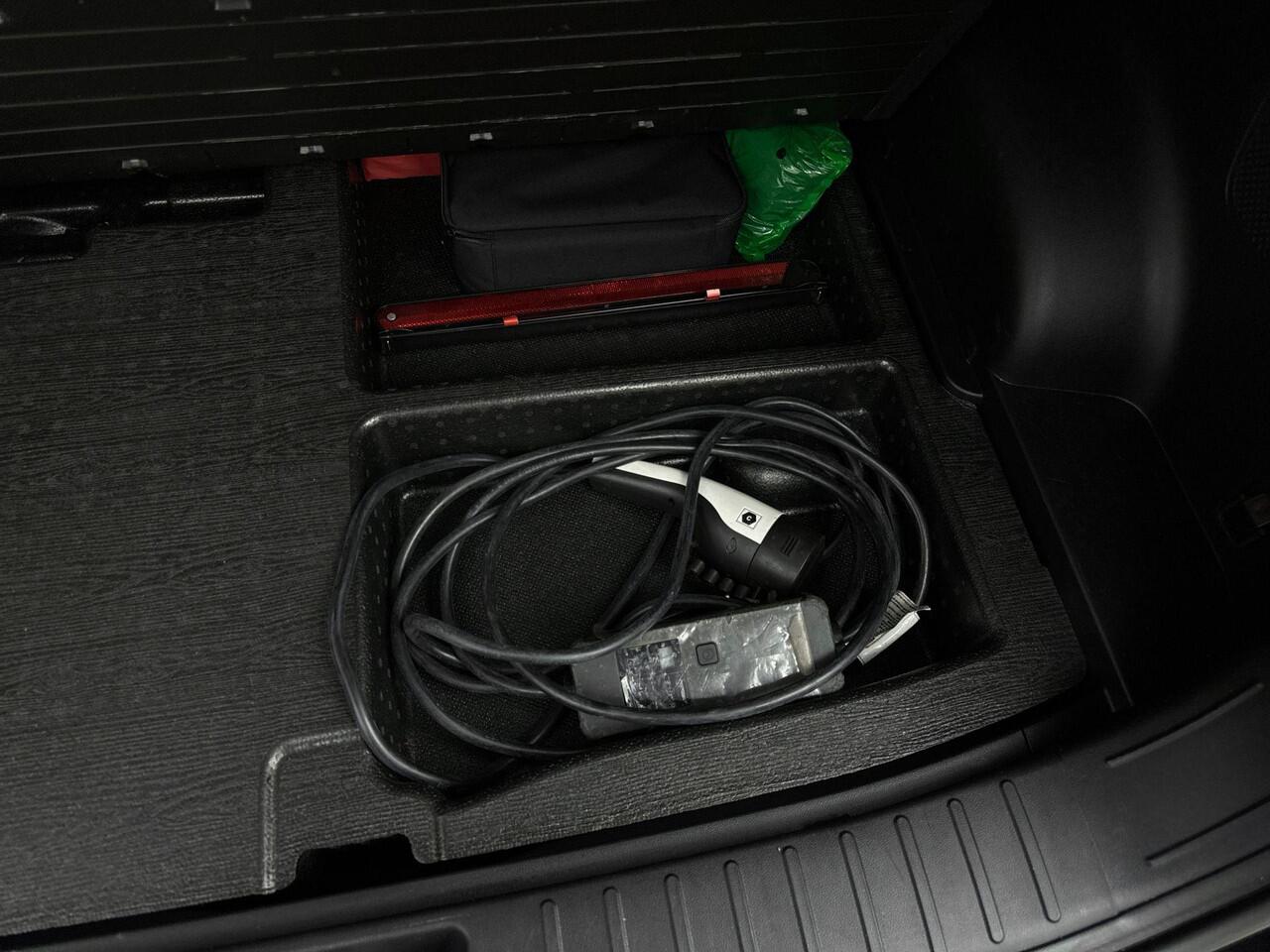 Hyundai TUCSON 1.6 T-GDI PHEV N Line Sky 4WD | Elektrisch glazen Panorama-dak | Naigatie Apple carplay en Android Auto |