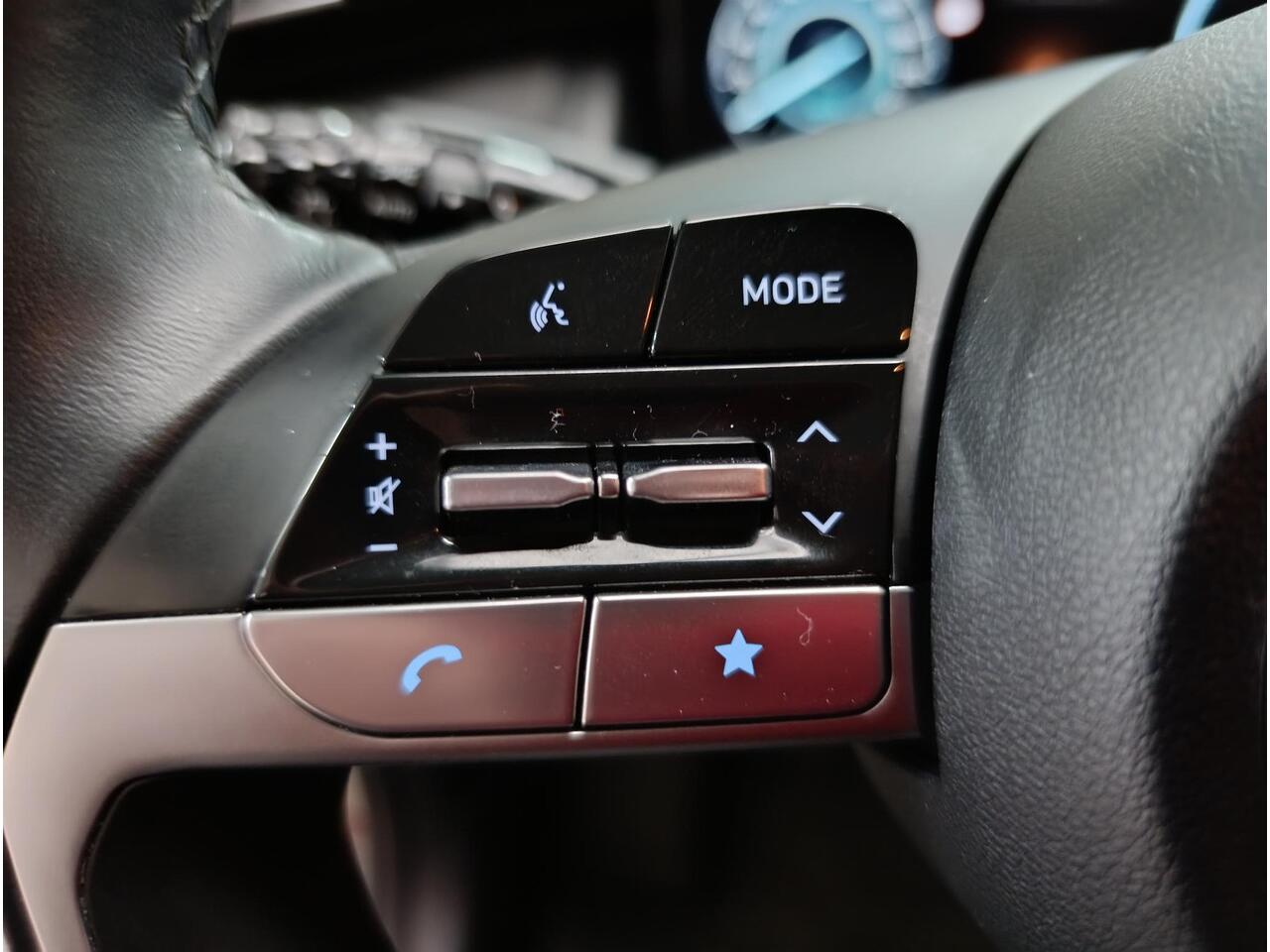 Hyundai TUCSON 1.6 T-GDI MHEV Comfort Smart Navi | Ecc v+a| Lmv | Pdc | Keyless